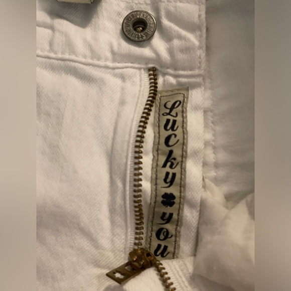 Lucky Brand Sheffield Sweet N Low White Bootcut Jeans Women 16 / 33 spot in pics - Picture 9 of 16